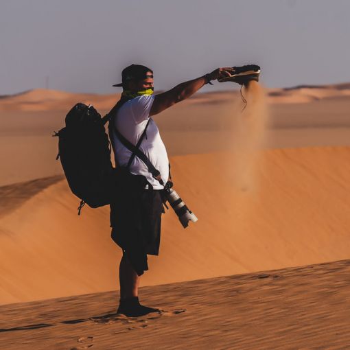 Diari del Dakar: un camuflatge al mig de les dunes i herois per un dia