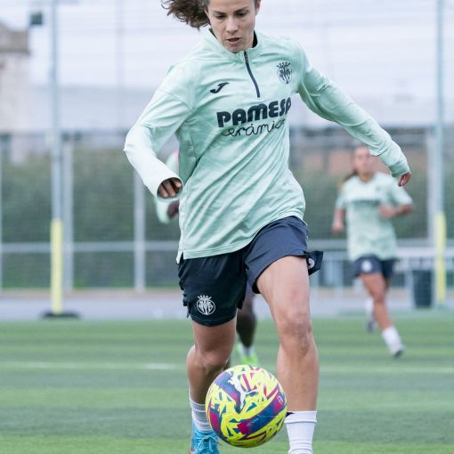 Teré Morató torna a entrenar amb el Villarreal Femení