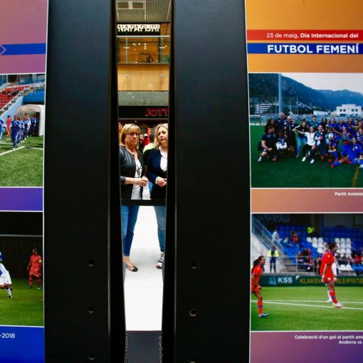 La FAF i l'ADA presenten una exposició sobre el futbol femení pel seu dia internacional